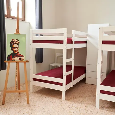 Hostel Hub Portanova Trani