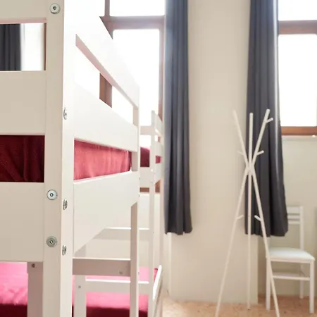 Hostel Hub Portanova *