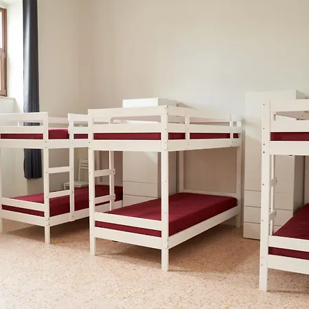 Hostel Hub Portanova