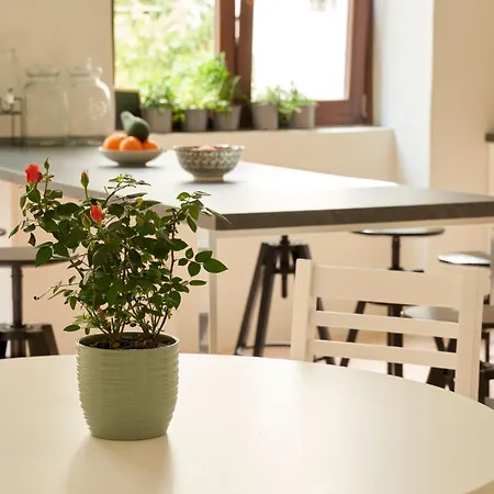 Hub Portanova Ostello *