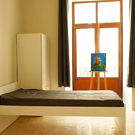 Hub Portanova Albergue