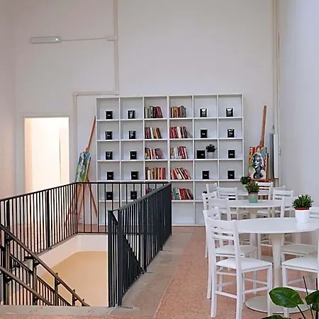 Hub Portanova Albergue *