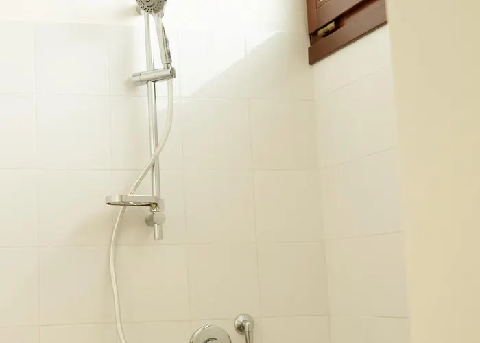 Hub Portanova אכסניה