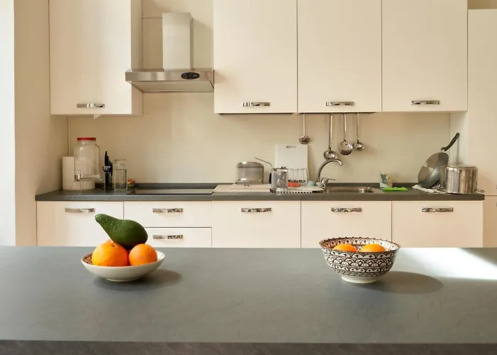 Hub Portanova אכסניה טרני