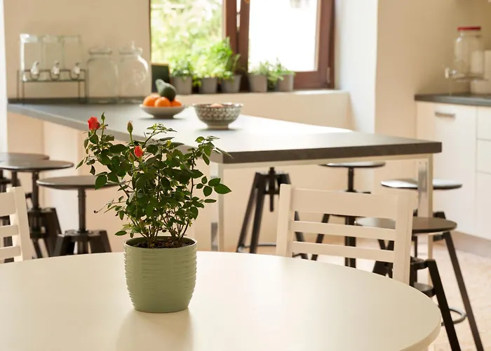 Hub Portanova אכסניה *